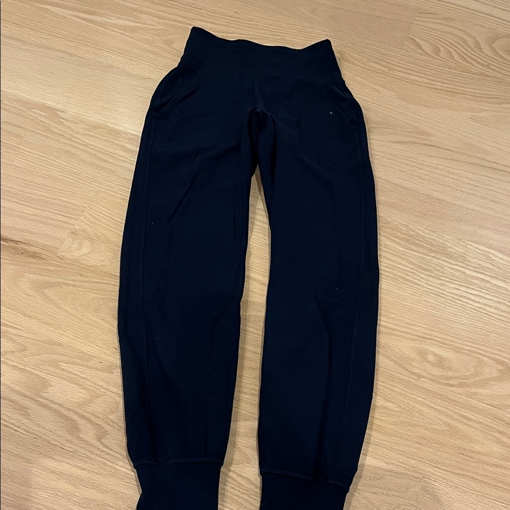 LULULEMON JOGGERS - size 0 - navy